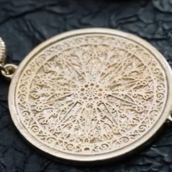 Long chain new necklaces - Picture 4 of 4